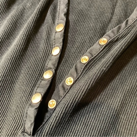 Lauren Ralph Lauren Black Ribbed Short Sleeve Roll Up Snap Button VNeck Shirt XL - Picture 4 of 8